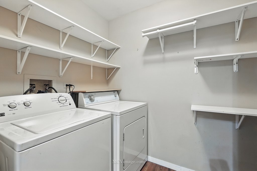 2486 Brunswick Circle #A2, Woodridge, IL 60517