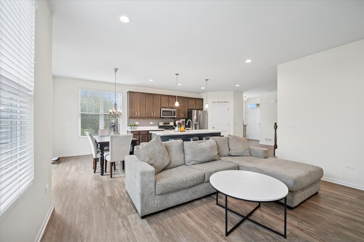 26543 W Countryside Lane, Plainfield, IL 60585