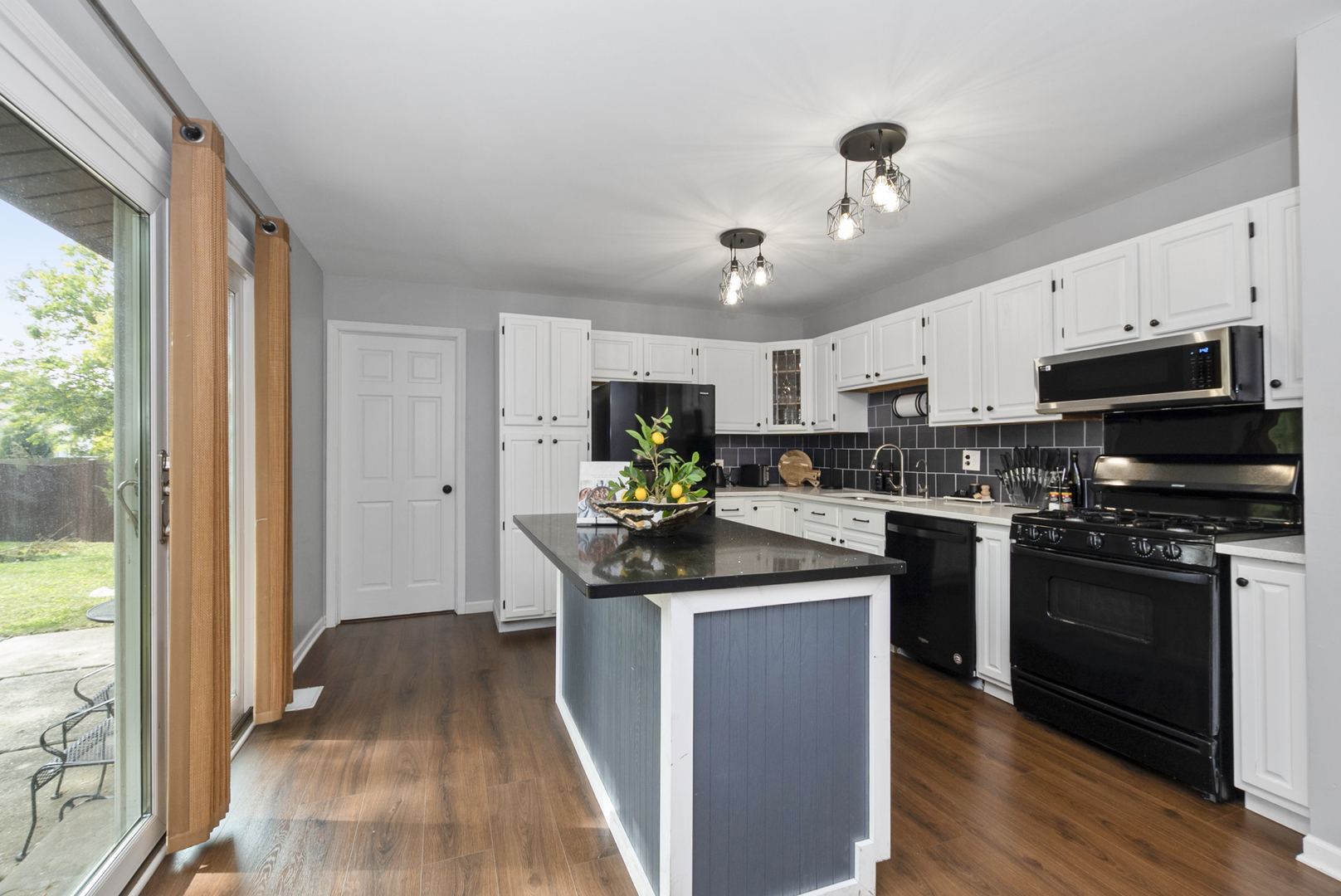 225 Kedvale Court, Bolingbrook, IL 60440