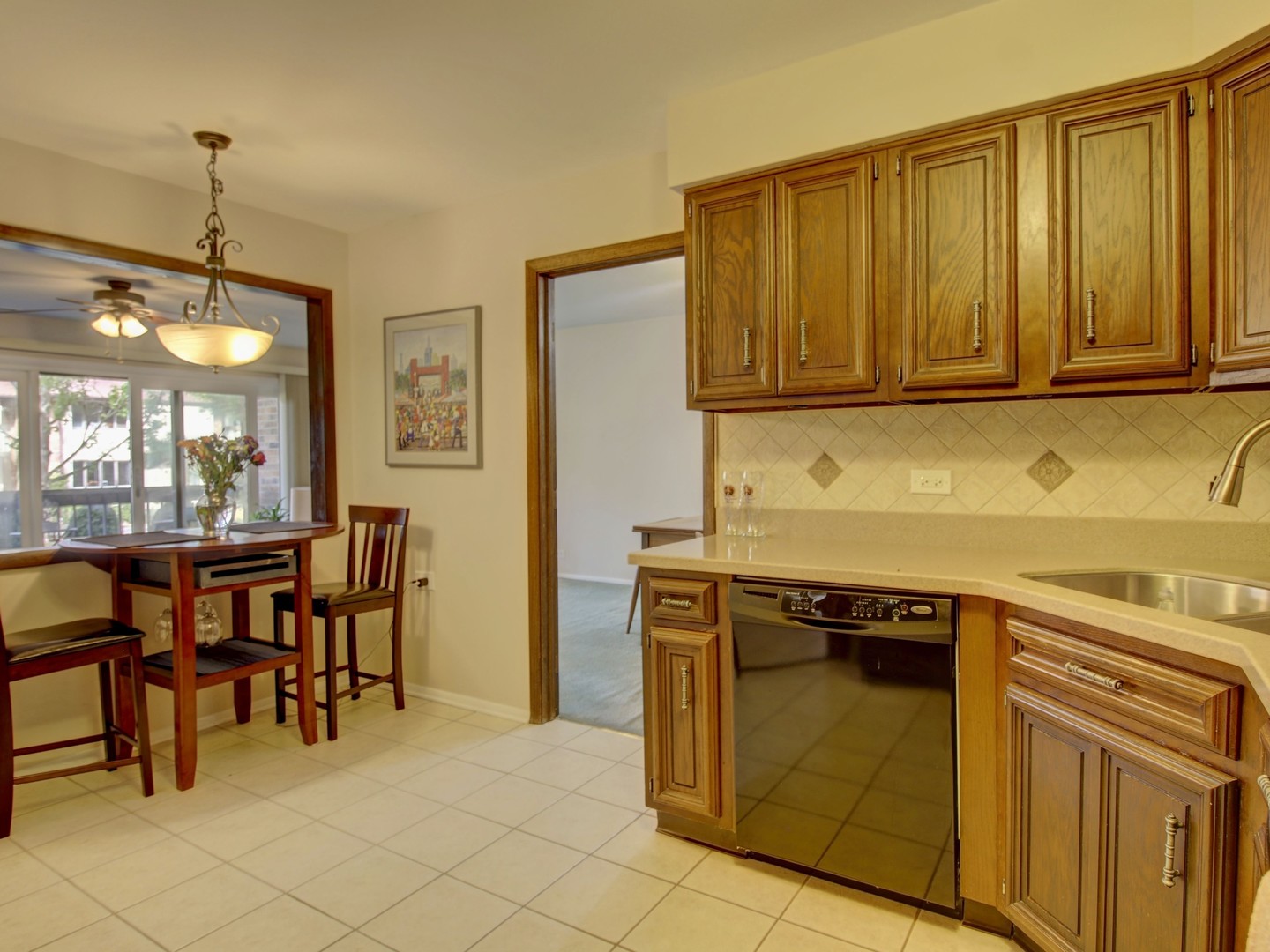 77 Lake Hinsdale Drive #103, Willowbrook, IL 60527