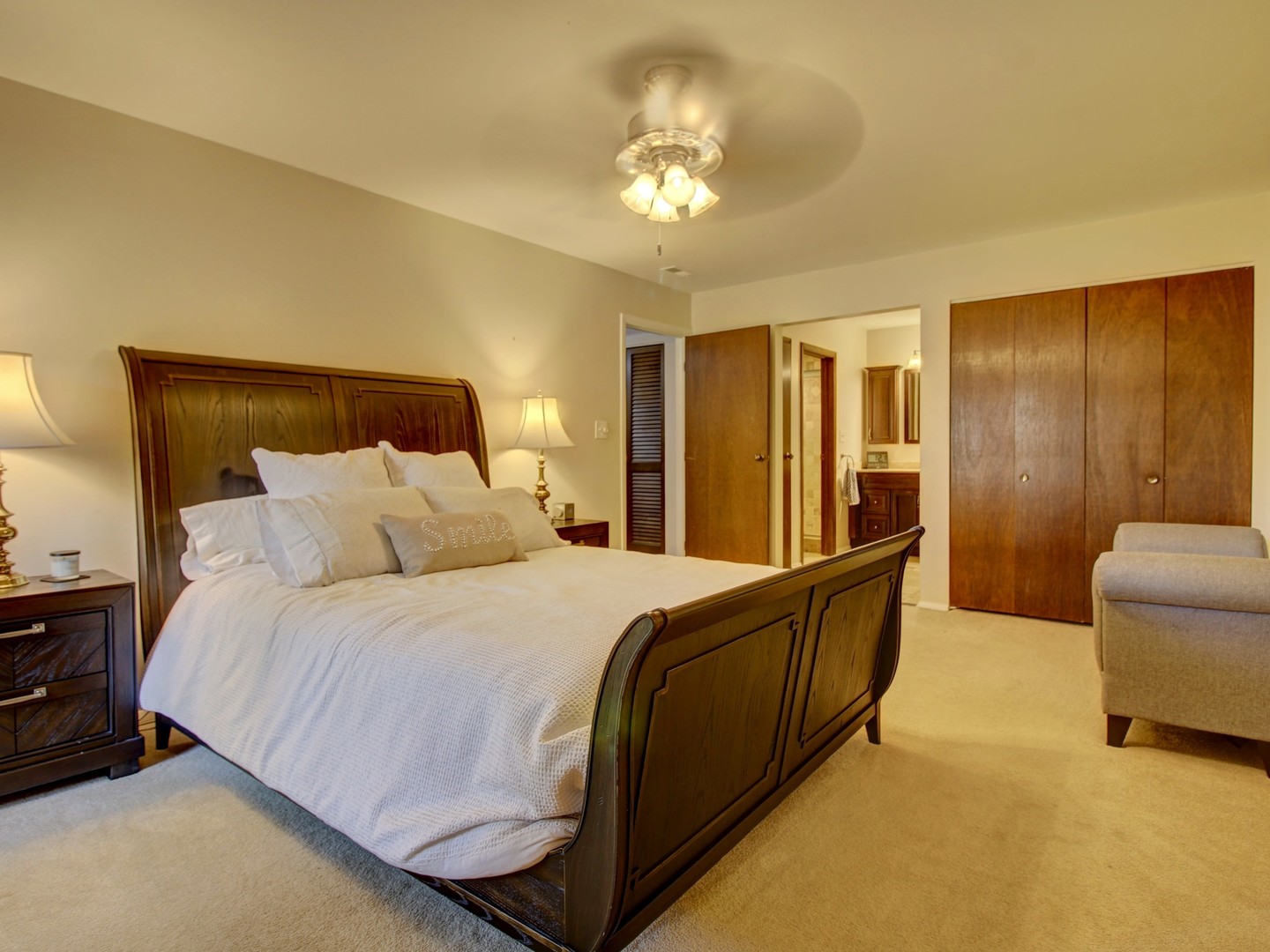 77 Lake Hinsdale Drive #103, Willowbrook, IL 60527