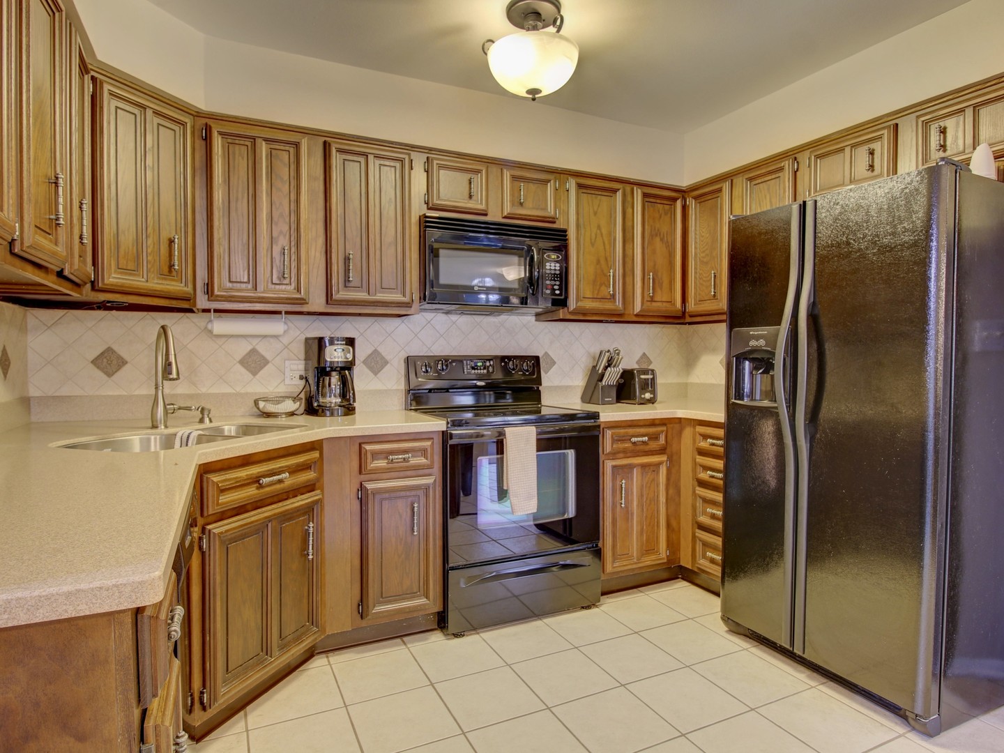 77 Lake Hinsdale Drive #103, Willowbrook, IL 60527