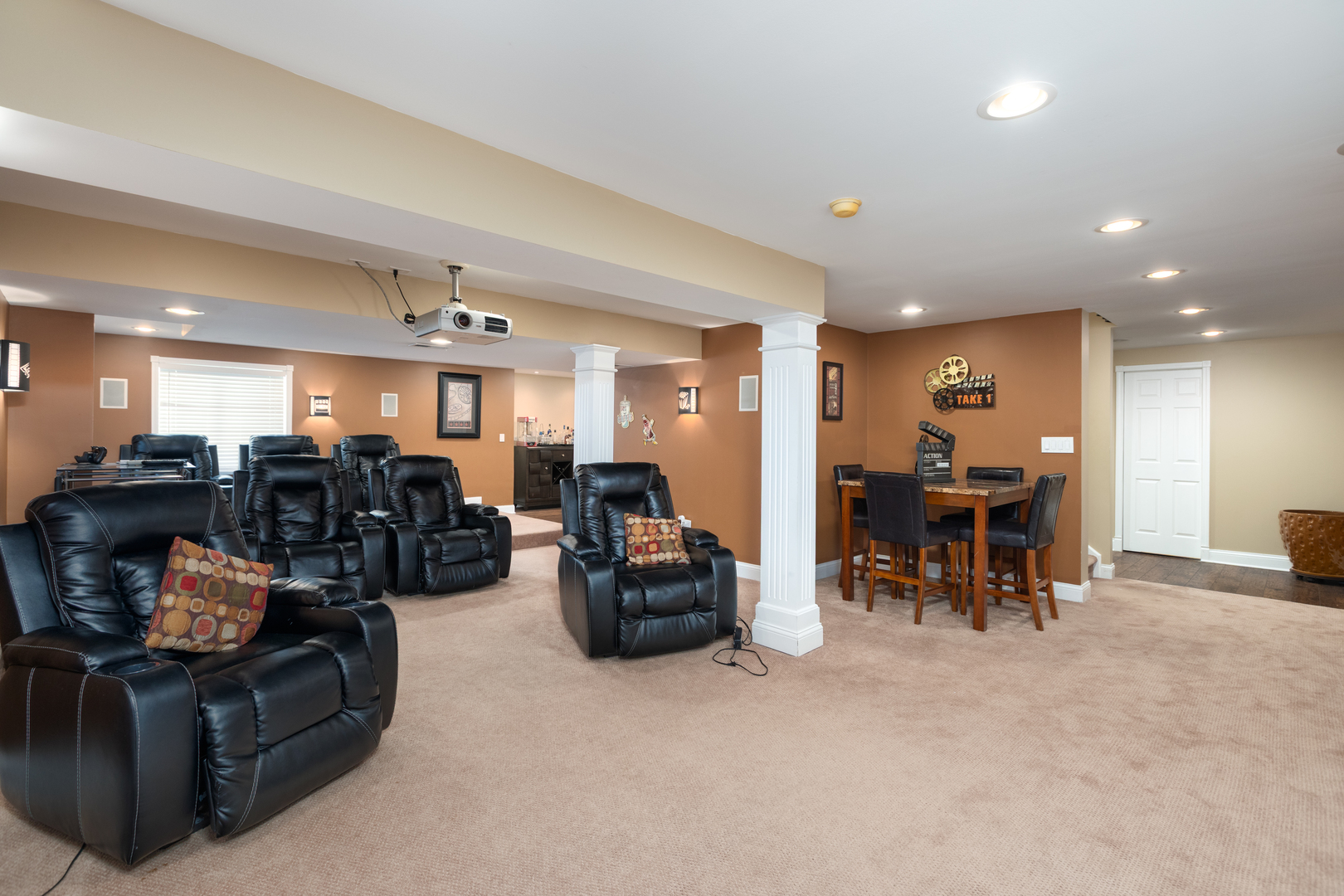 2151 KEMMERER Lane, Bolingbrook, IL 60490