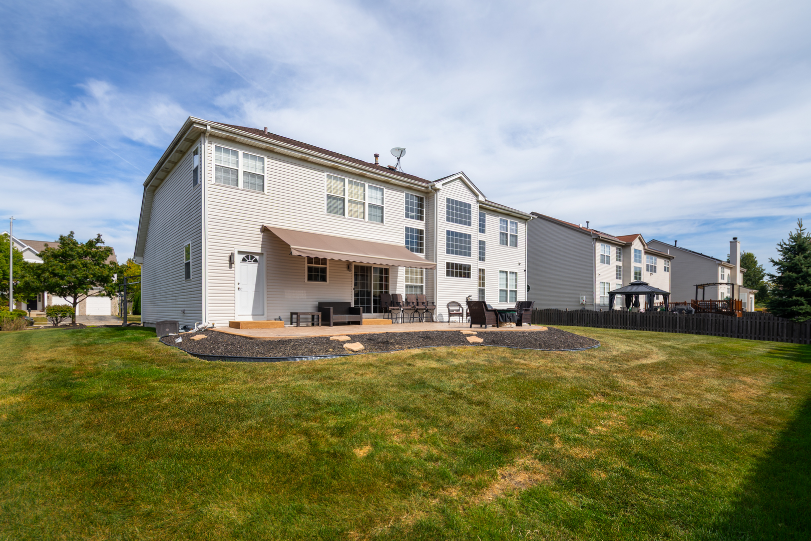 2151 KEMMERER Lane, Bolingbrook, IL 60490