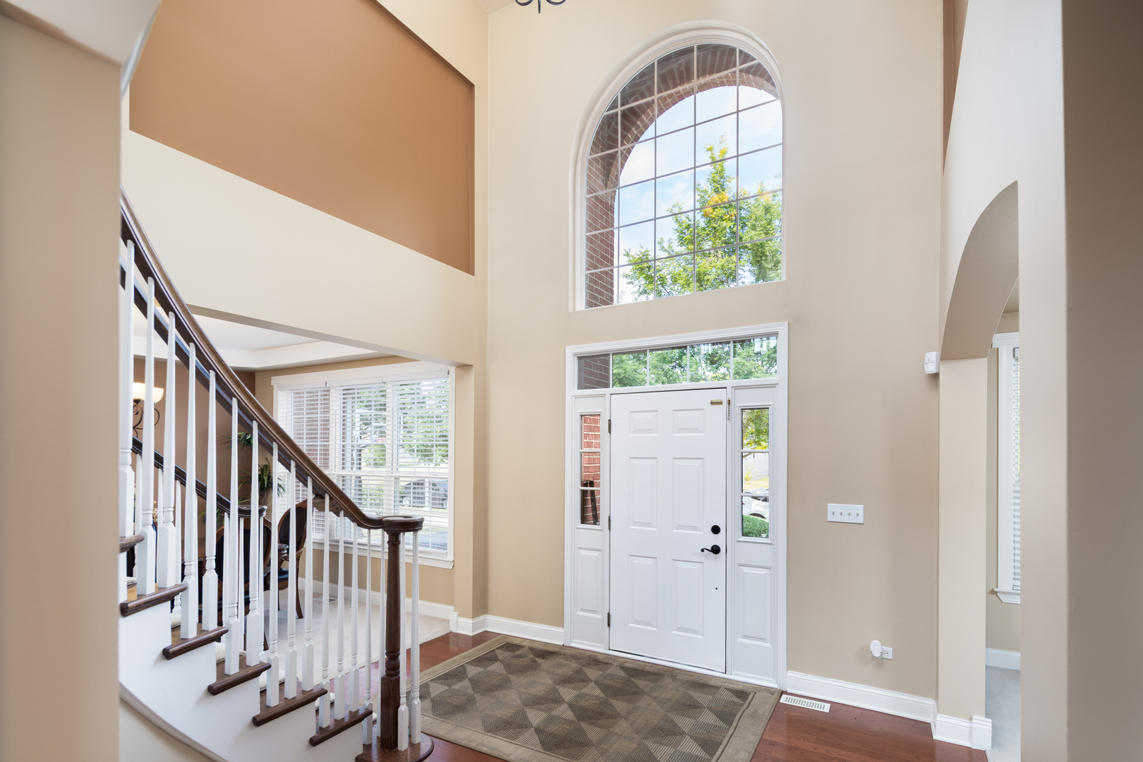 2151 KEMMERER Lane, Bolingbrook, IL 60490
