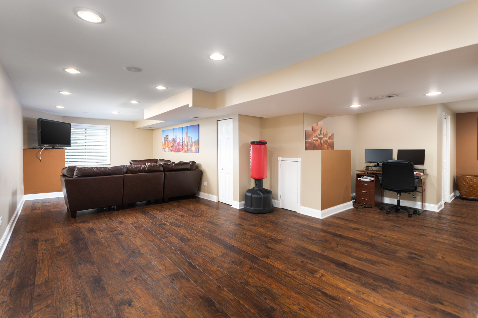 2151 KEMMERER Lane, Bolingbrook, IL 60490