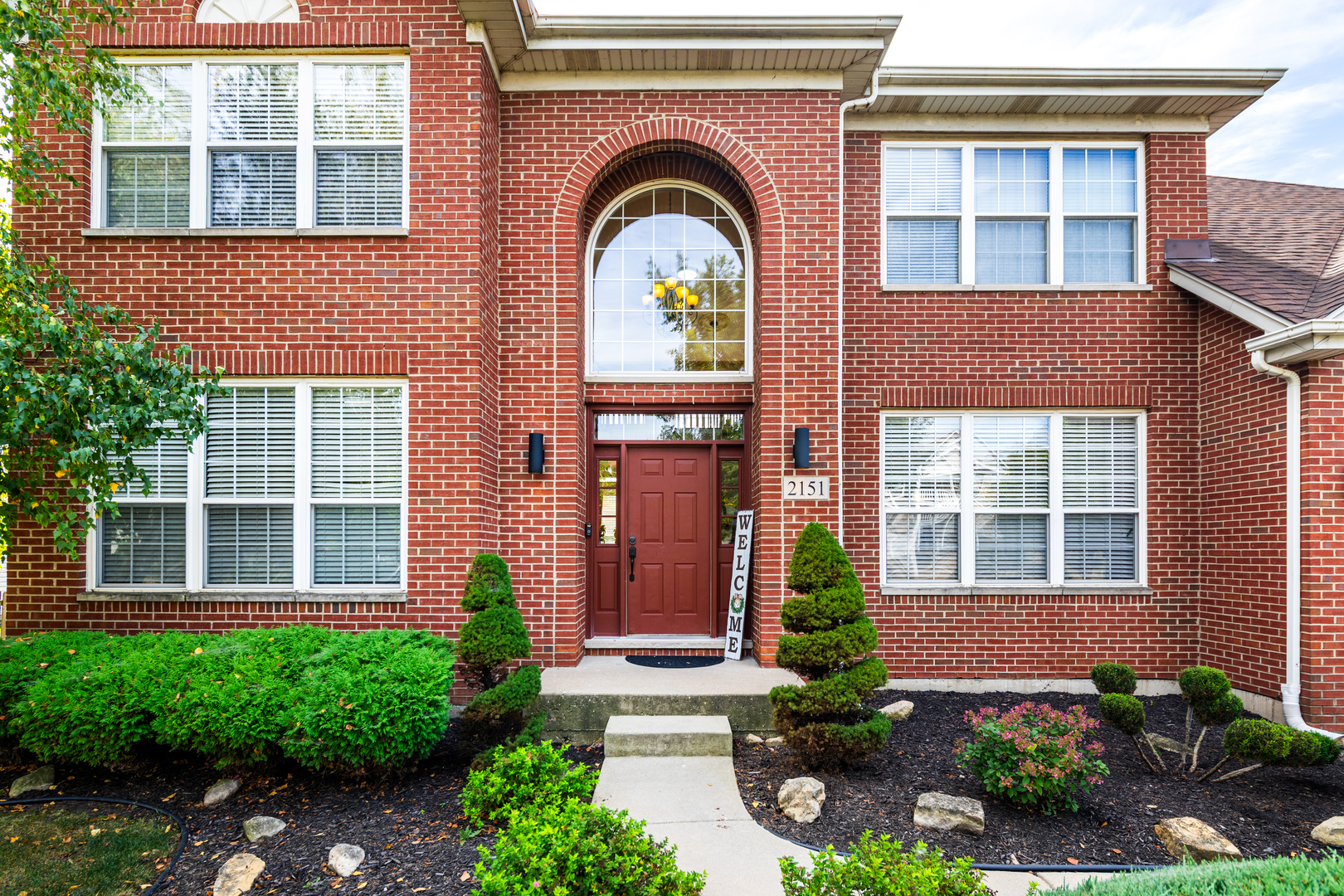 2151 KEMMERER Lane, Bolingbrook, IL 60490