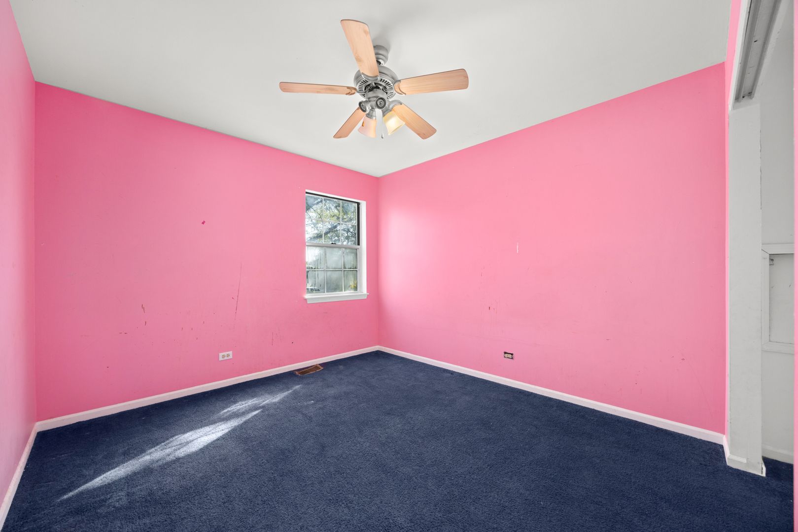 1925 Grosse Pointe Court, Hanover Park, IL 60133