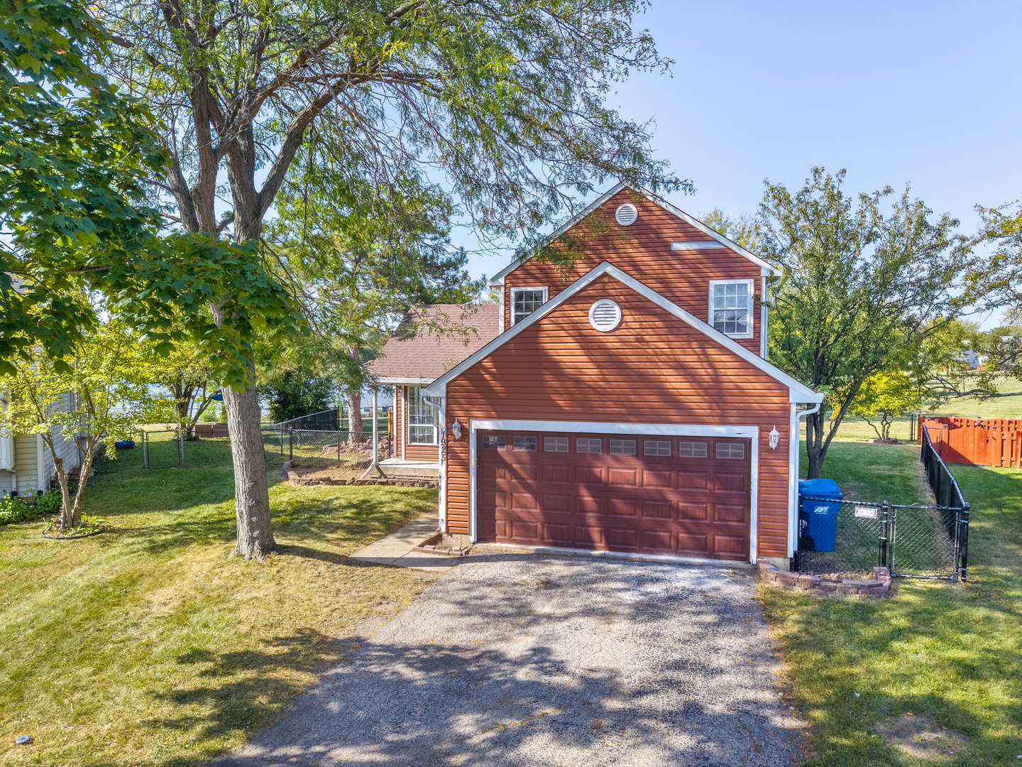 1925 Grosse Pointe Court, Hanover Park, IL 60133