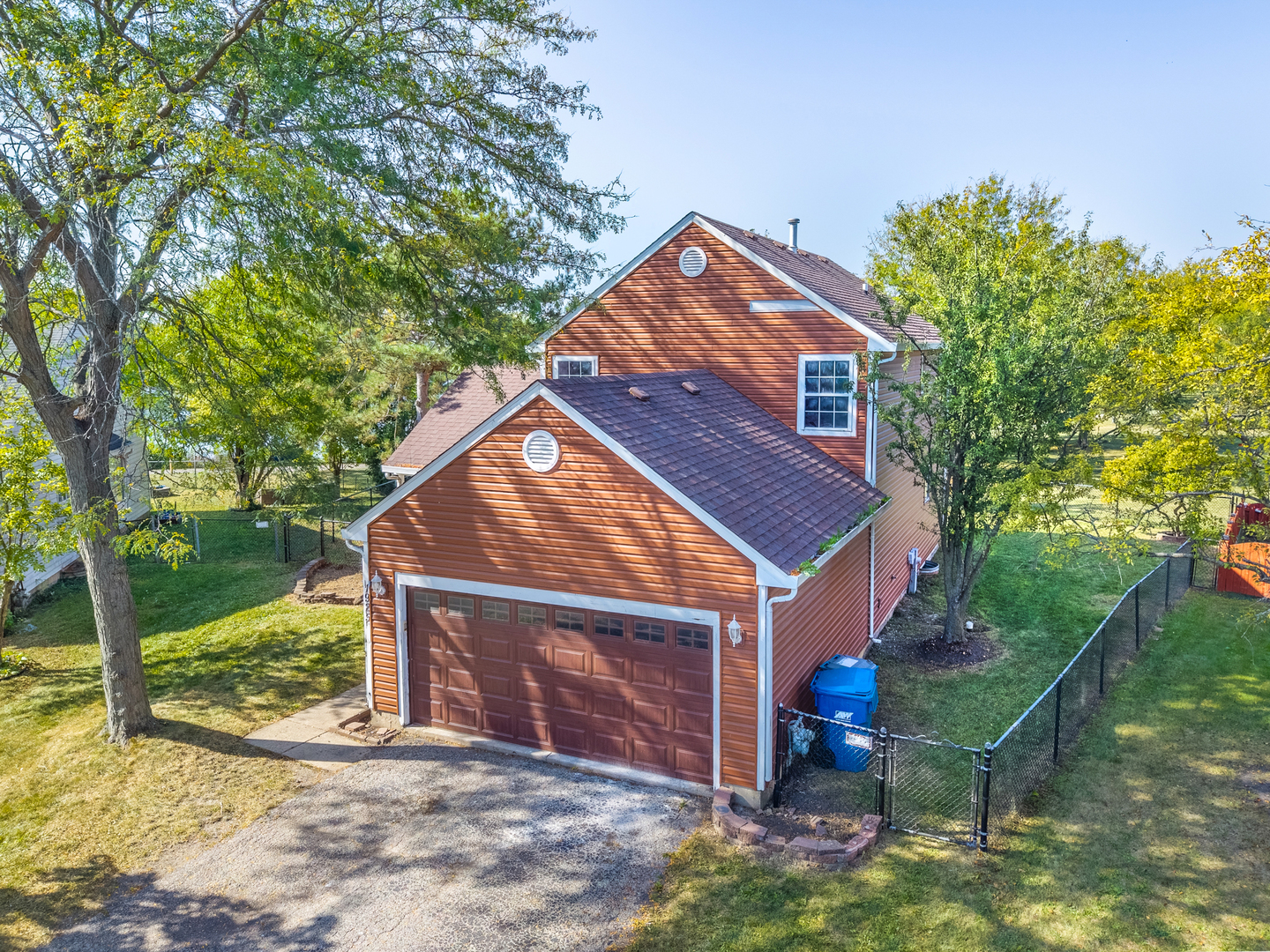 1925 Grosse Pointe Court, Hanover Park, IL 60133