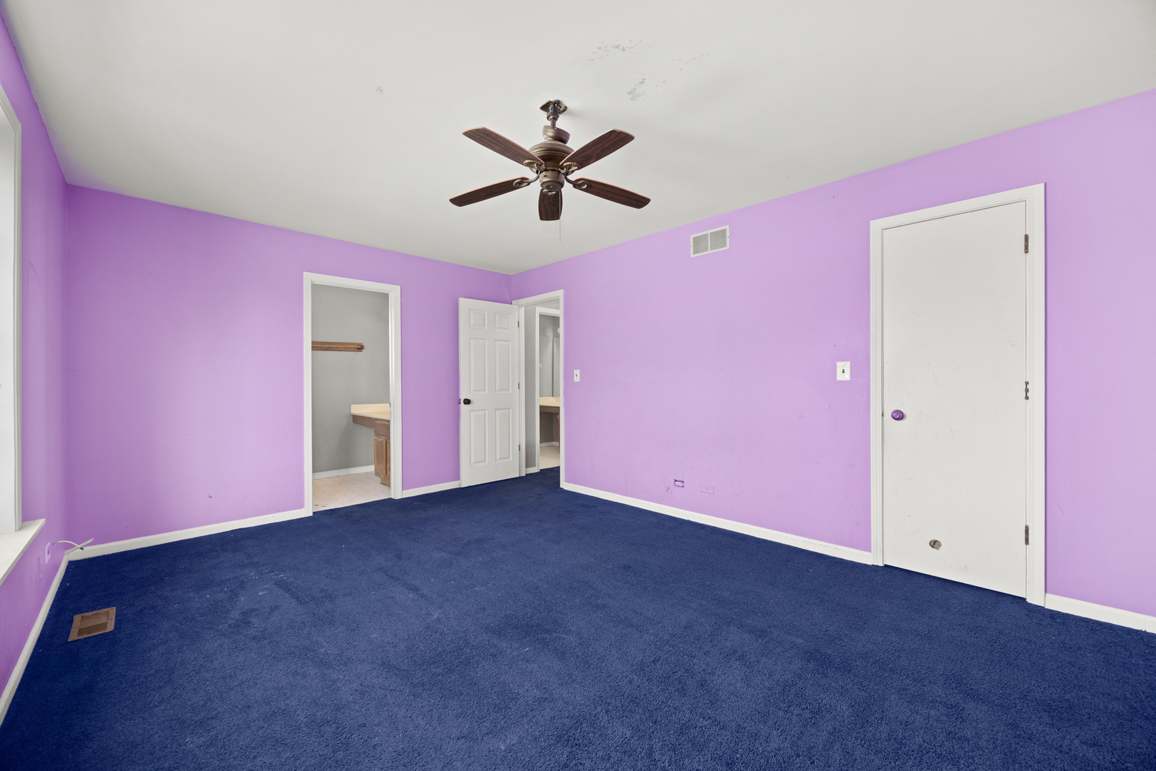 1925 Grosse Pointe Court, Hanover Park, IL 60133