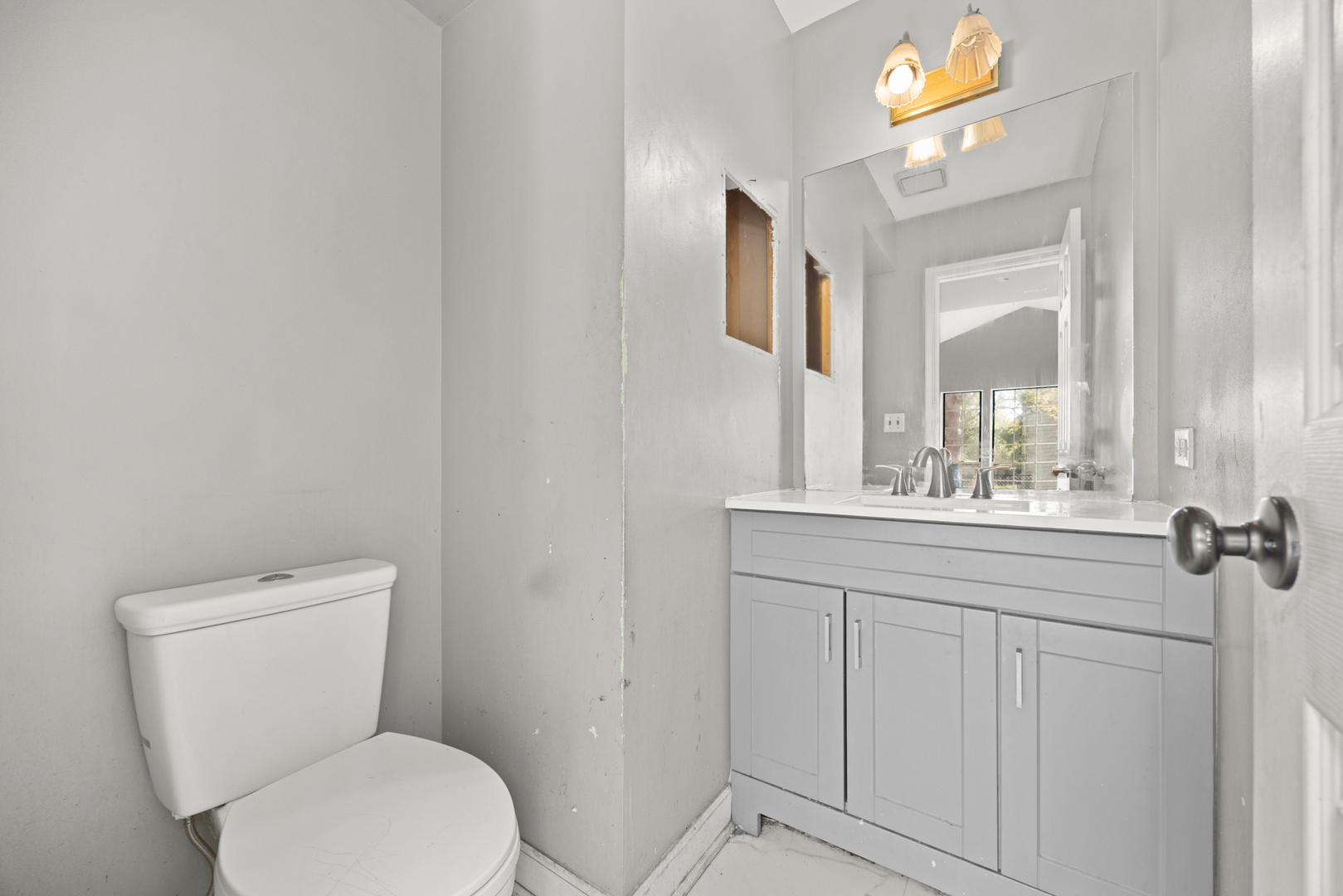 1925 Grosse Pointe Court, Hanover Park, IL 60133