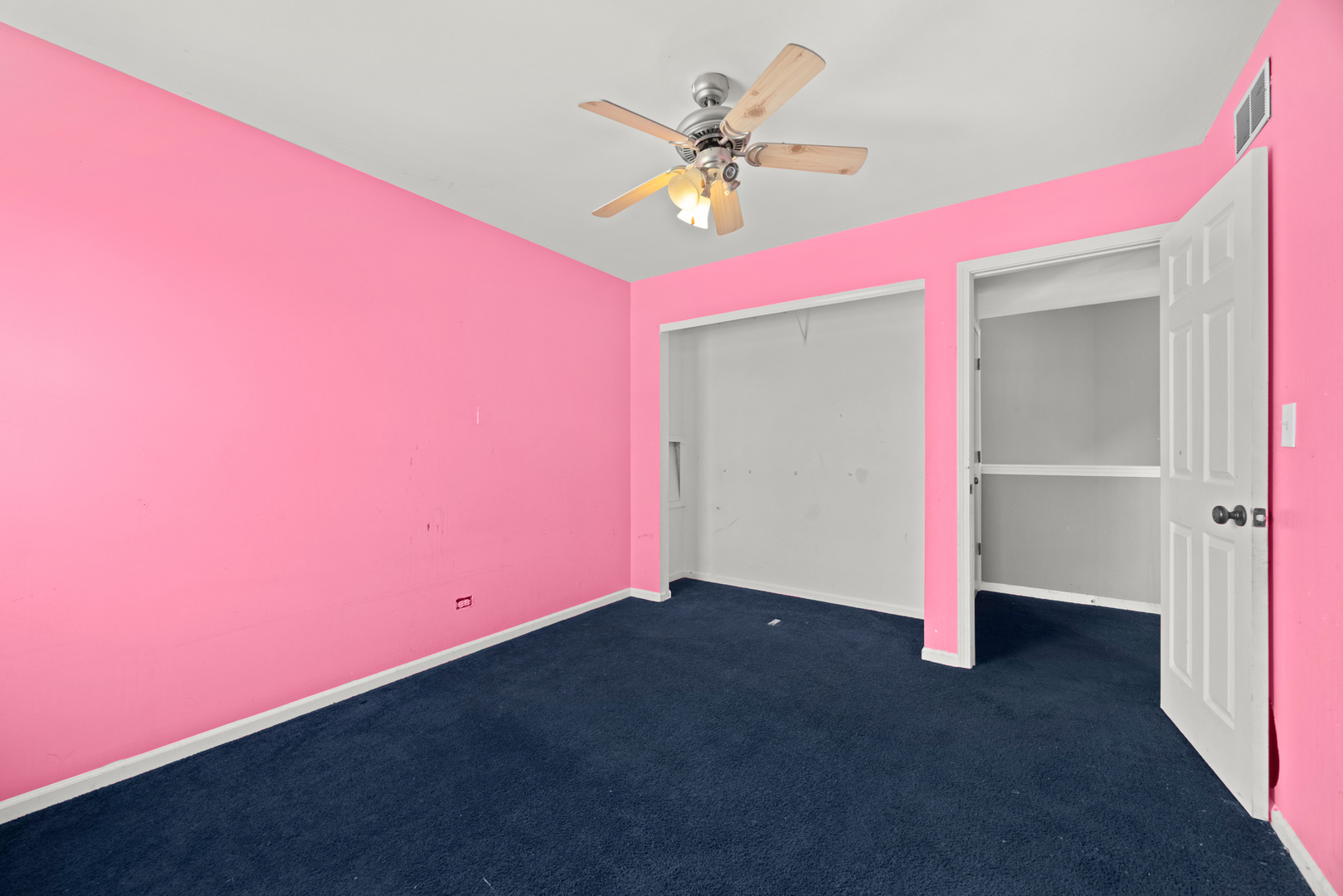 1925 Grosse Pointe Court, Hanover Park, IL 60133