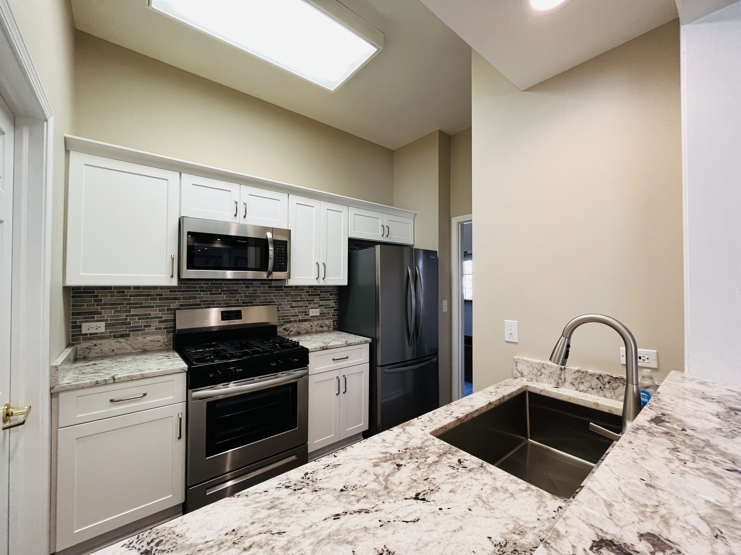 160 Holmes Way #160, Schaumburg, IL 60193
