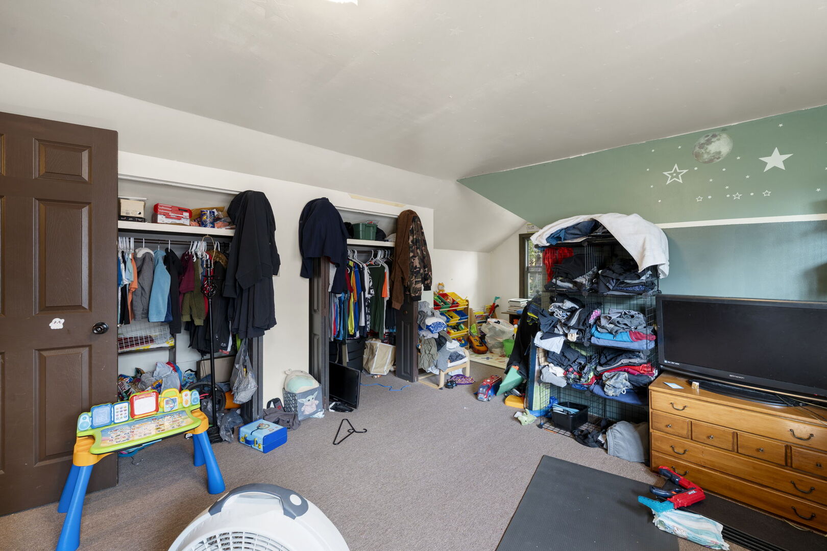 4655 N Keating Avenue, Chicago, IL 60630