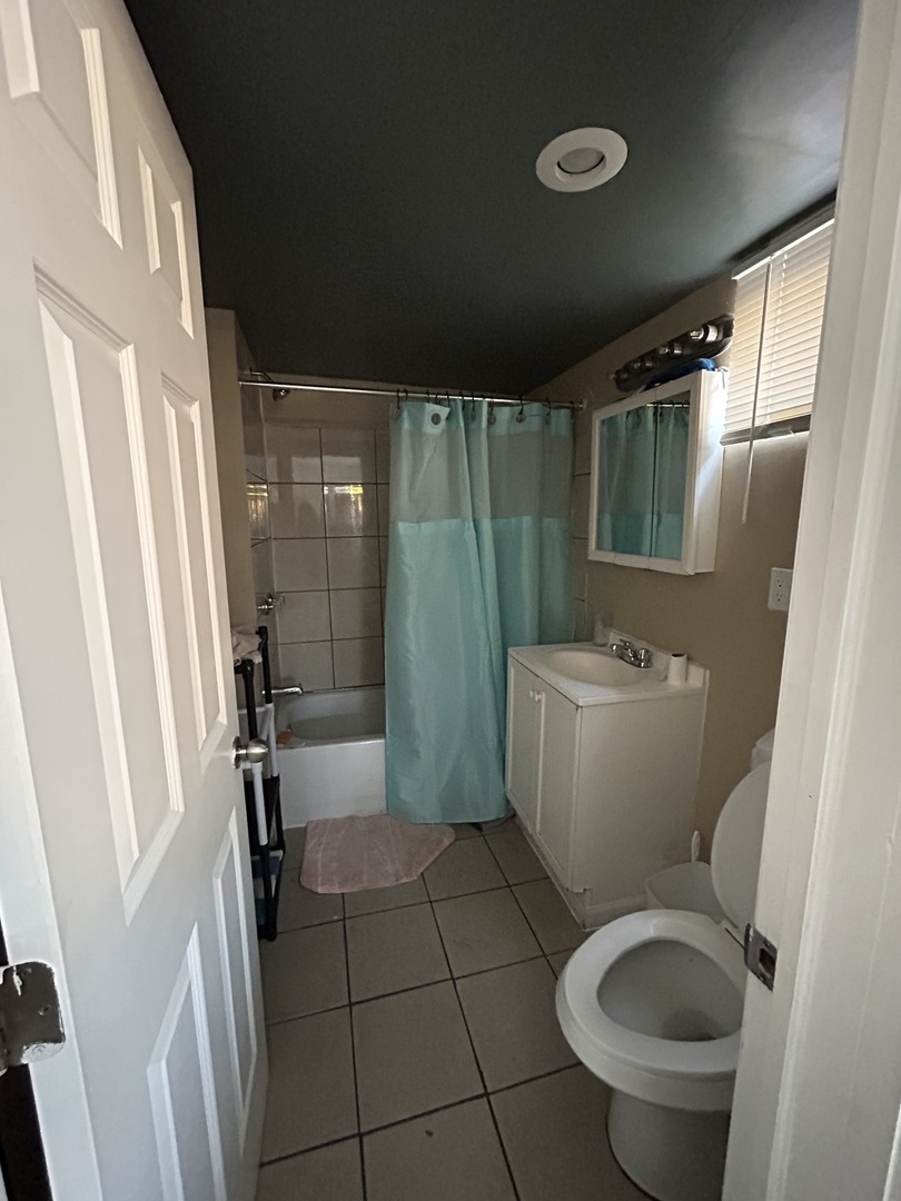 3741 W 57th Place, Chicago, IL 60629