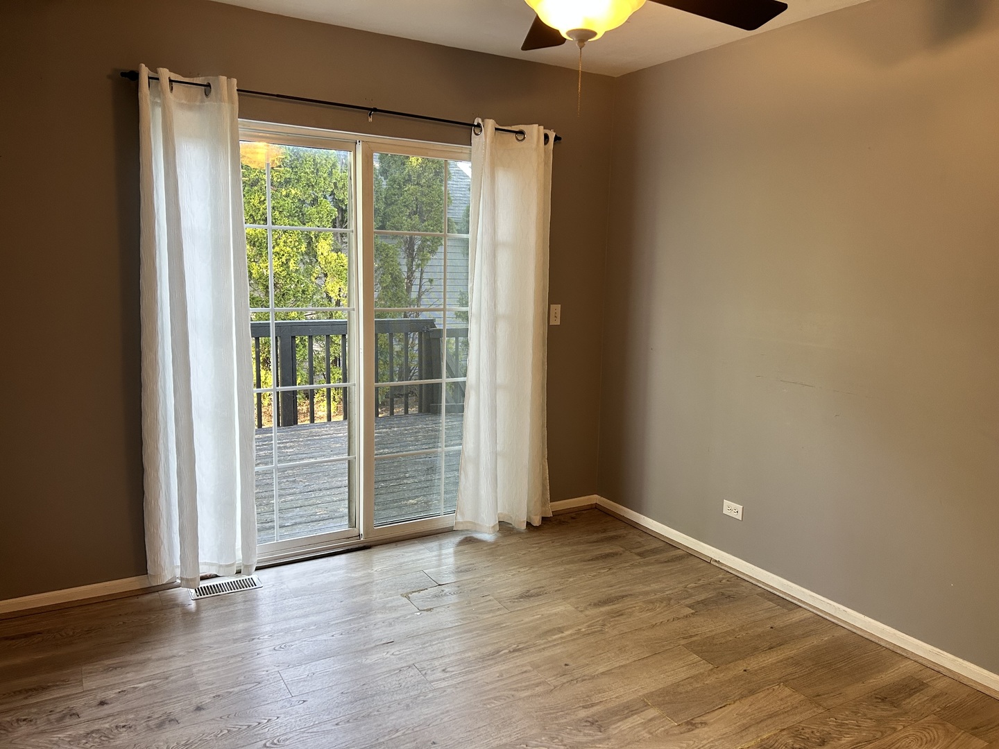 22 Alex Court, Oswego, IL 60543