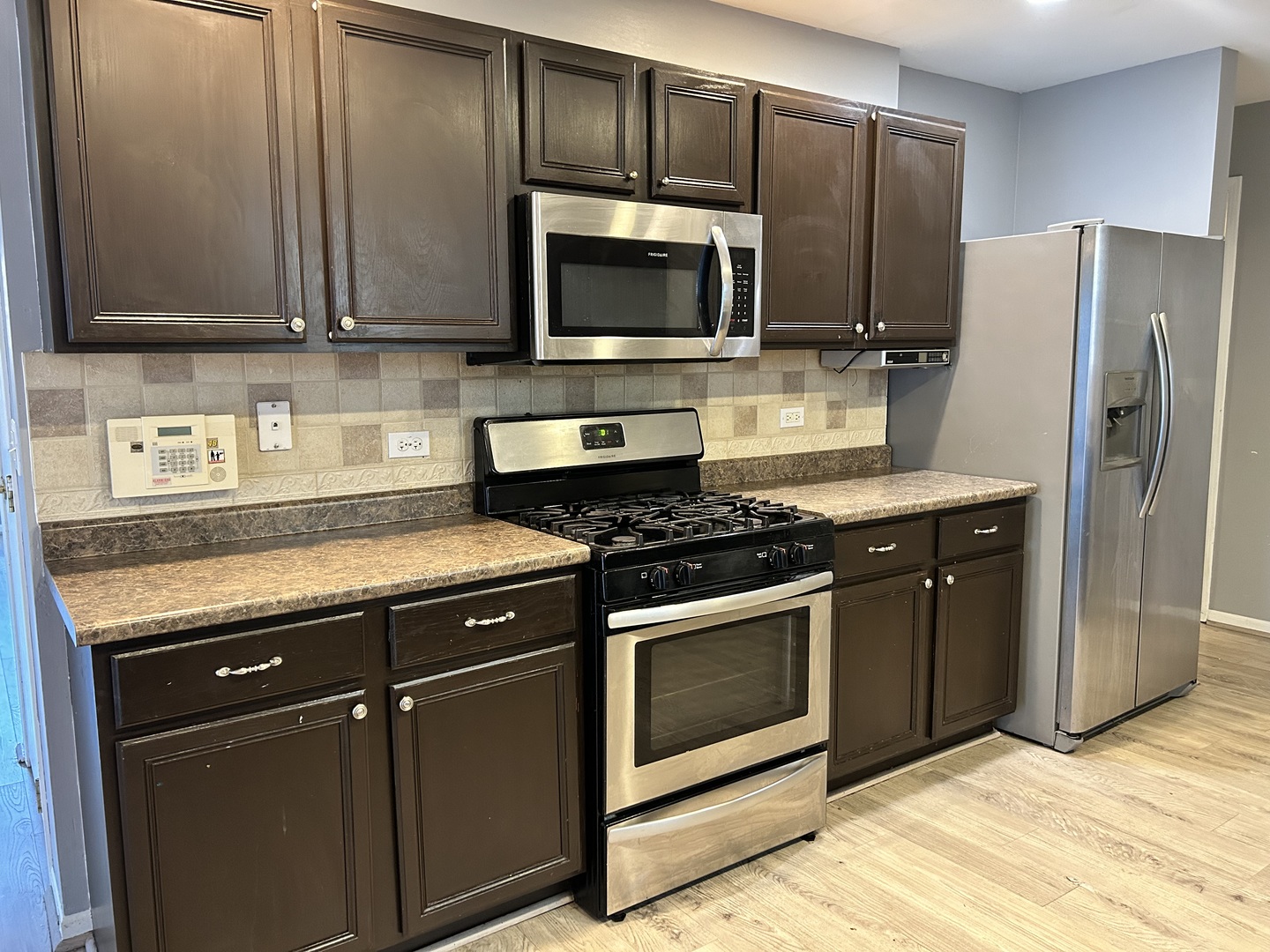 22 Alex Court, Oswego, IL 60543