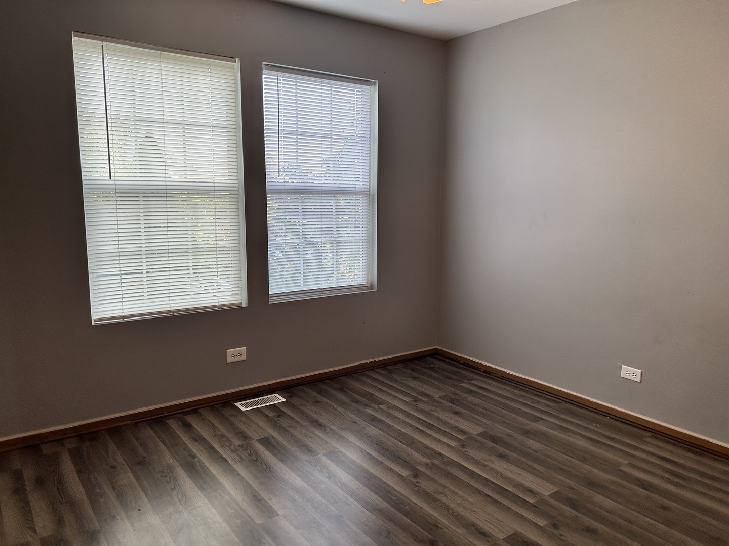 22 Alex Court, Oswego, IL 60543