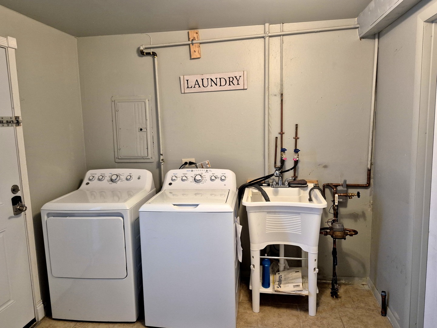 1604 20th Street, North Chicago, IL 60064