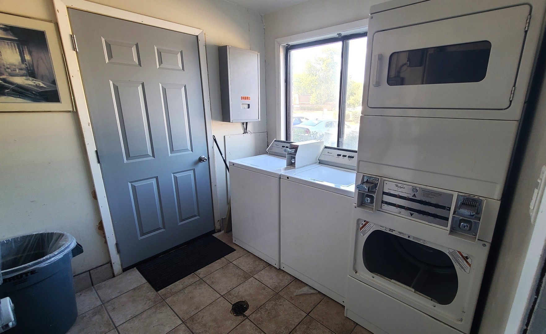 7713 Woodward Avenue #3B, Woodridge, IL 60517