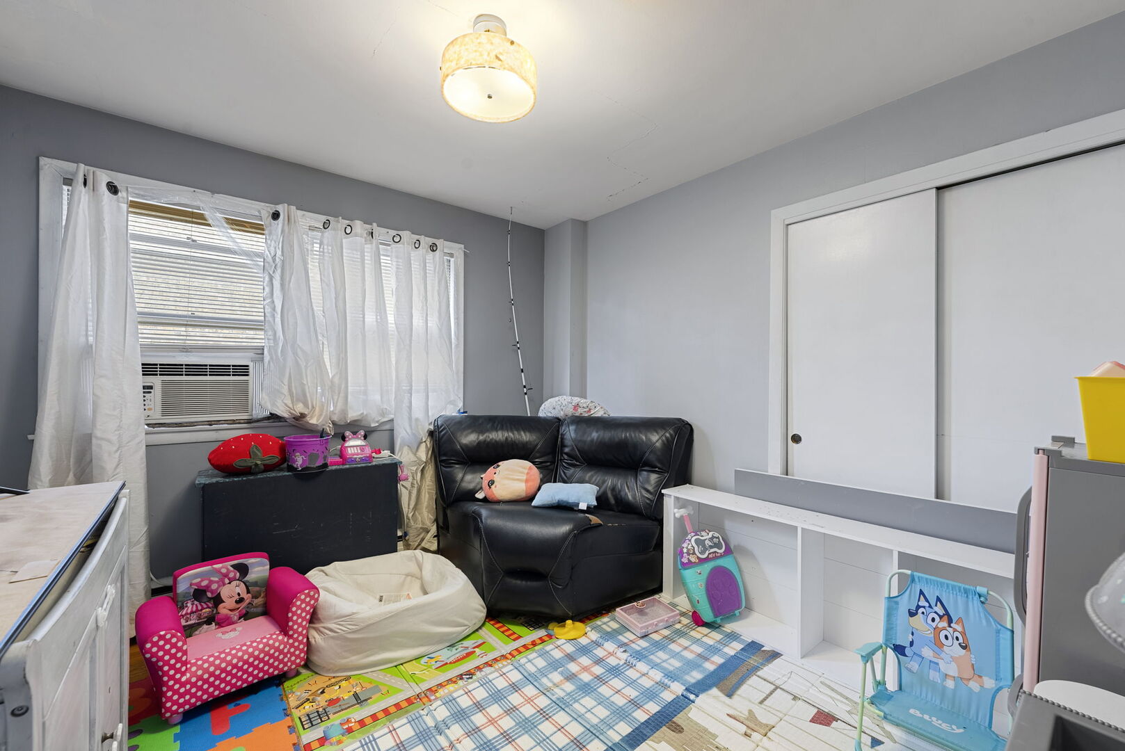 5706 N Saint Louis Avenue, Chicago, IL 60659