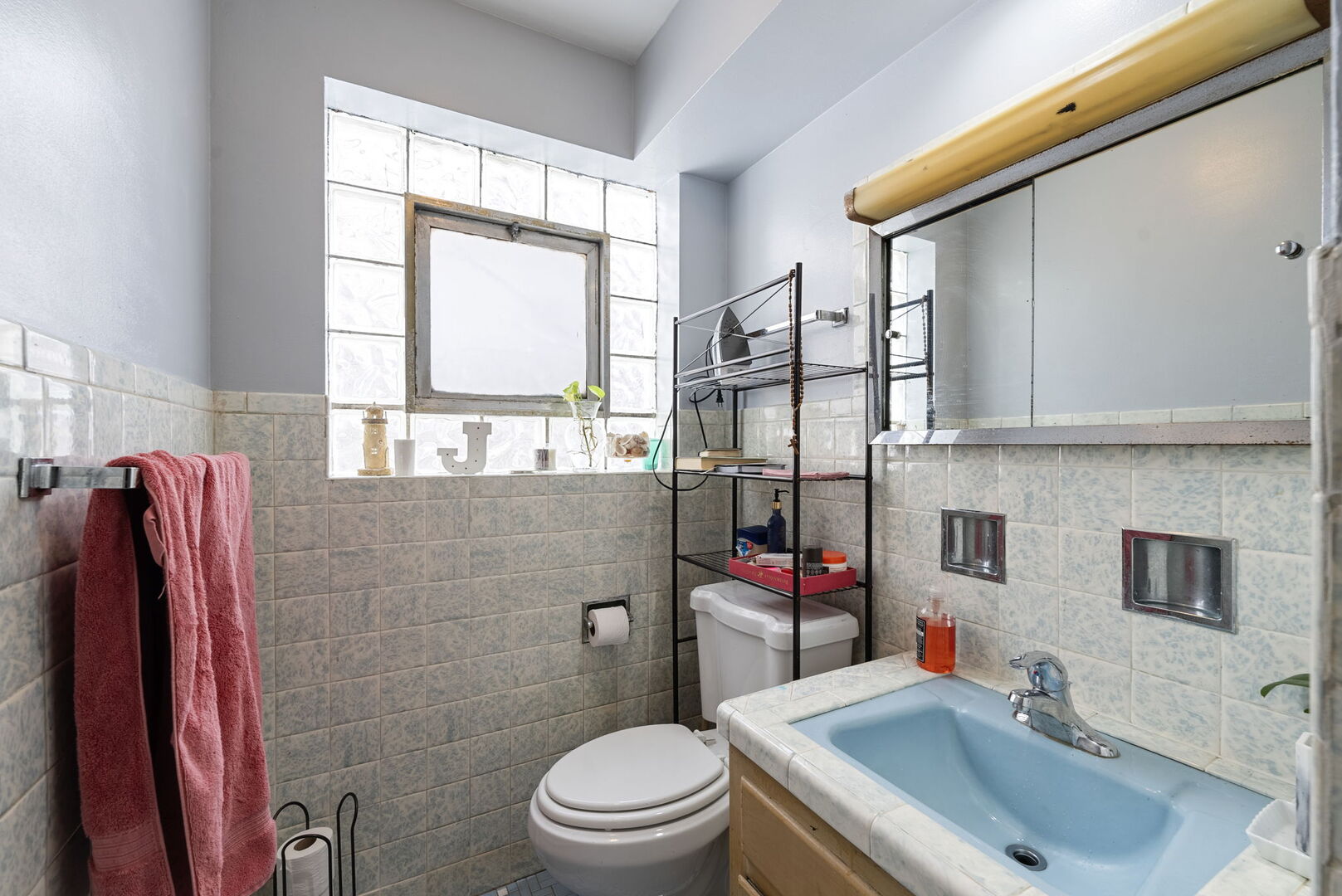 5706 N Saint Louis Avenue, Chicago, IL 60659