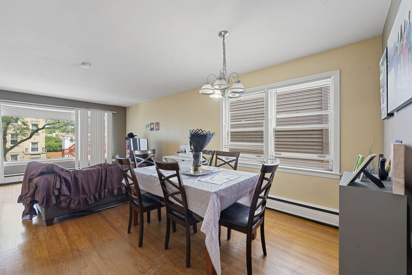 5706 N Saint Louis Avenue, Chicago, IL 60659