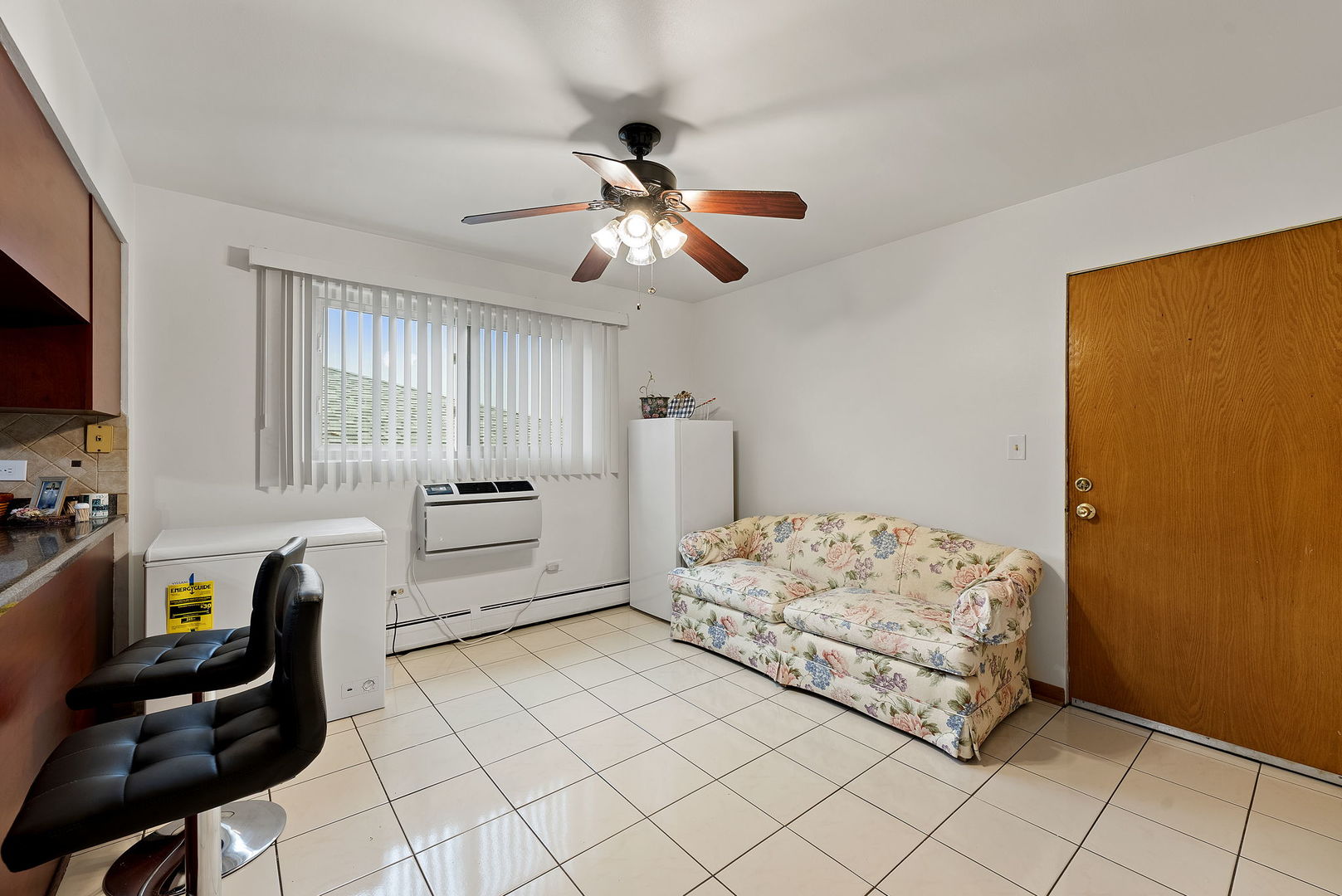 8729 W Summerdale Avenue, Chicago, IL 60656