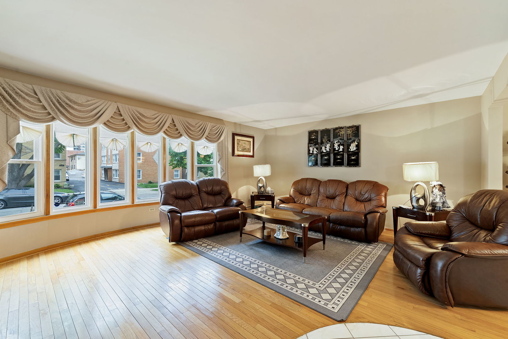 8729 W Summerdale Avenue, Chicago, IL 60656