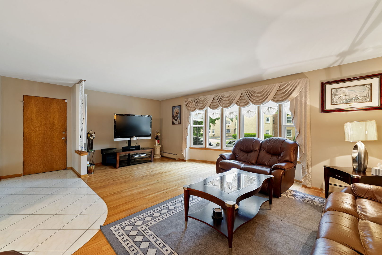 8729 W Summerdale Avenue, Chicago, IL 60656