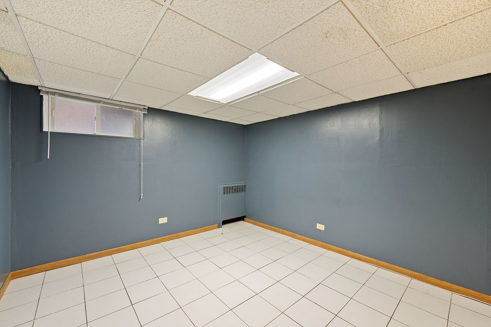 8729 W Summerdale Avenue, Chicago, IL 60656