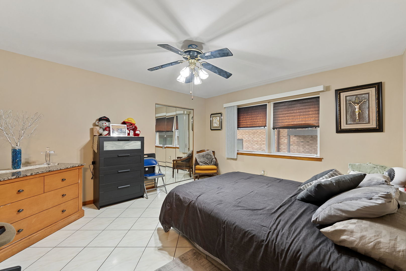 8729 W Summerdale Avenue, Chicago, IL 60656