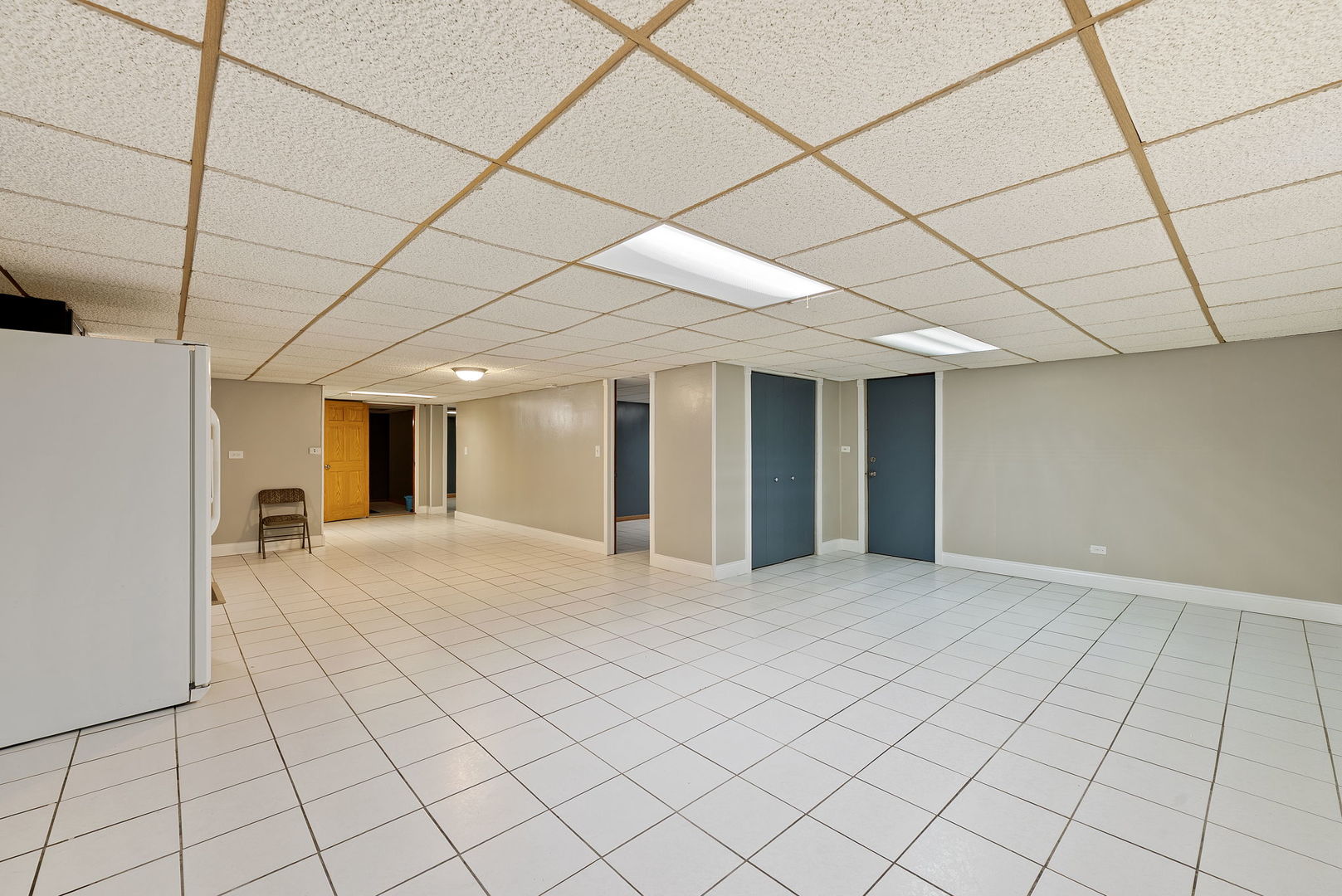 8729 W Summerdale Avenue, Chicago, IL 60656