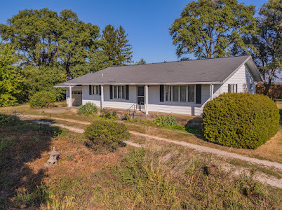 23641 N 100 East Road, Long Point, IL 61333