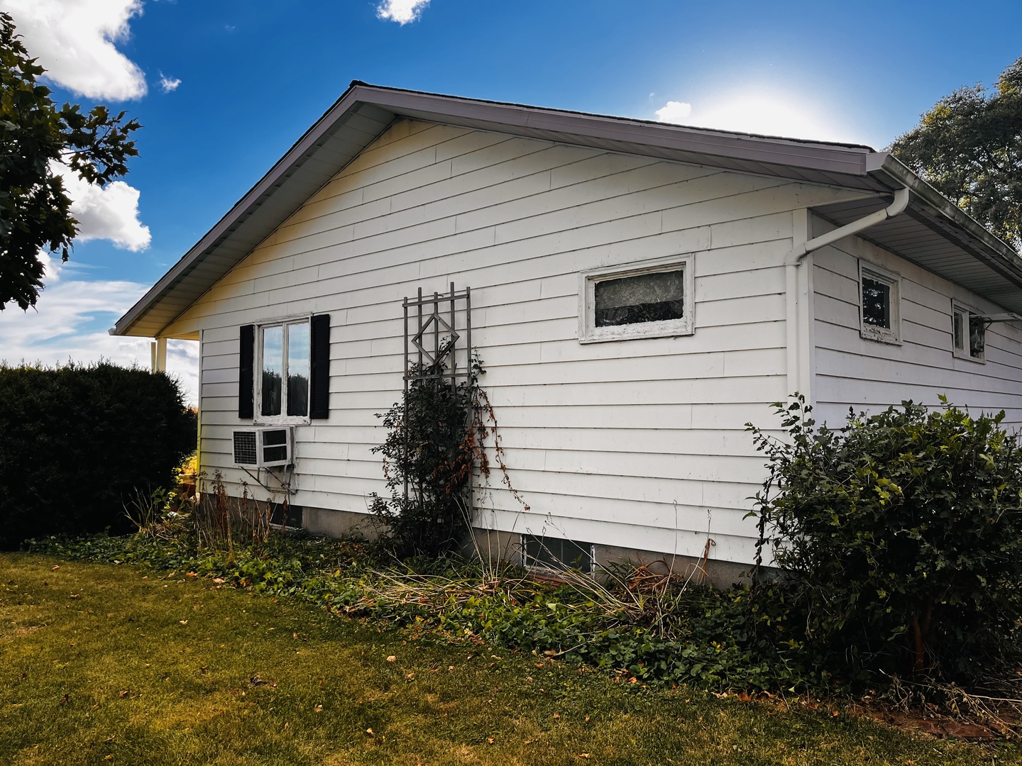 23641 N 100 East Road, Long Point, IL 61333