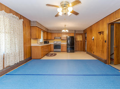 23641 N 100 East Road, Long Point, IL 61333