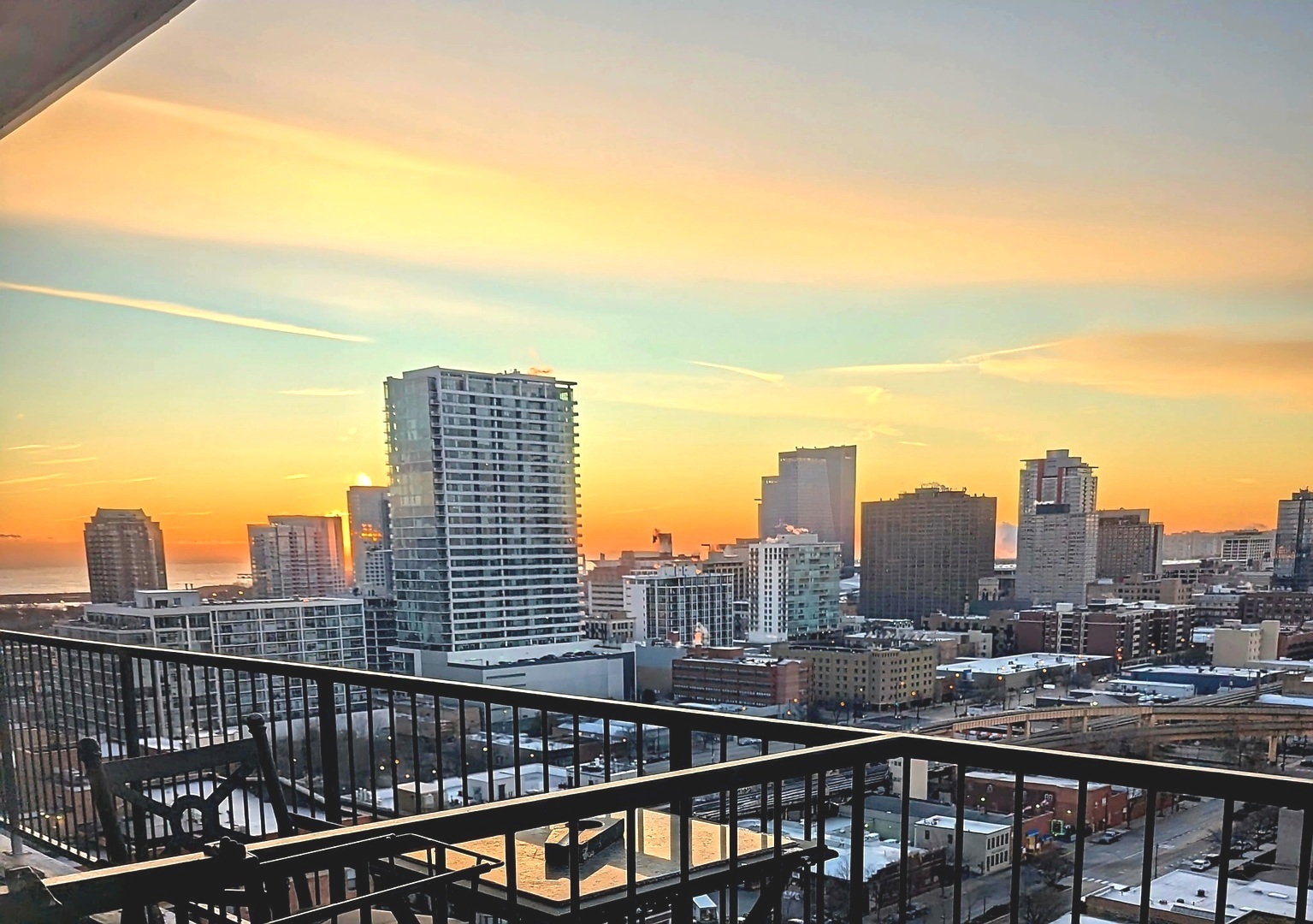 1530 S State Street #17R, Chicago, IL 60605