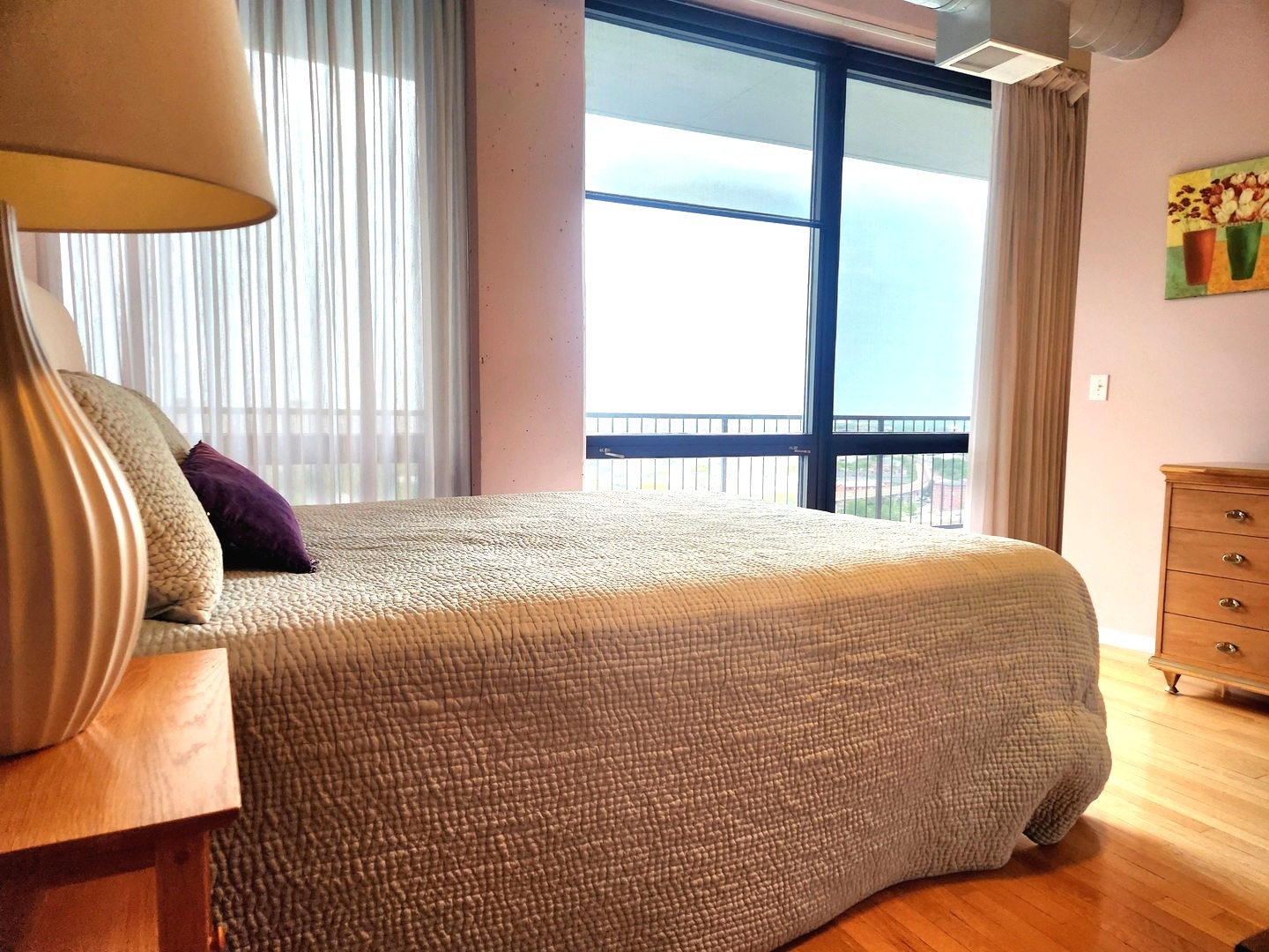 1530 S State Street #17R, Chicago, IL 60605