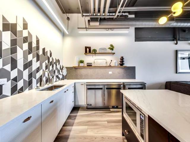 1530 S State Street #17R, Chicago, IL 60605