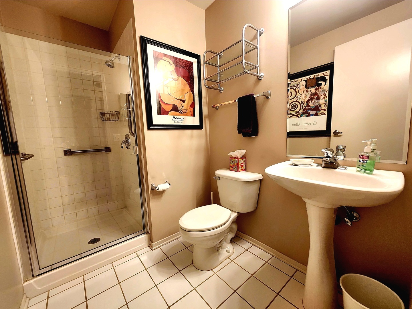 1530 S State Street #17R, Chicago, IL 60605