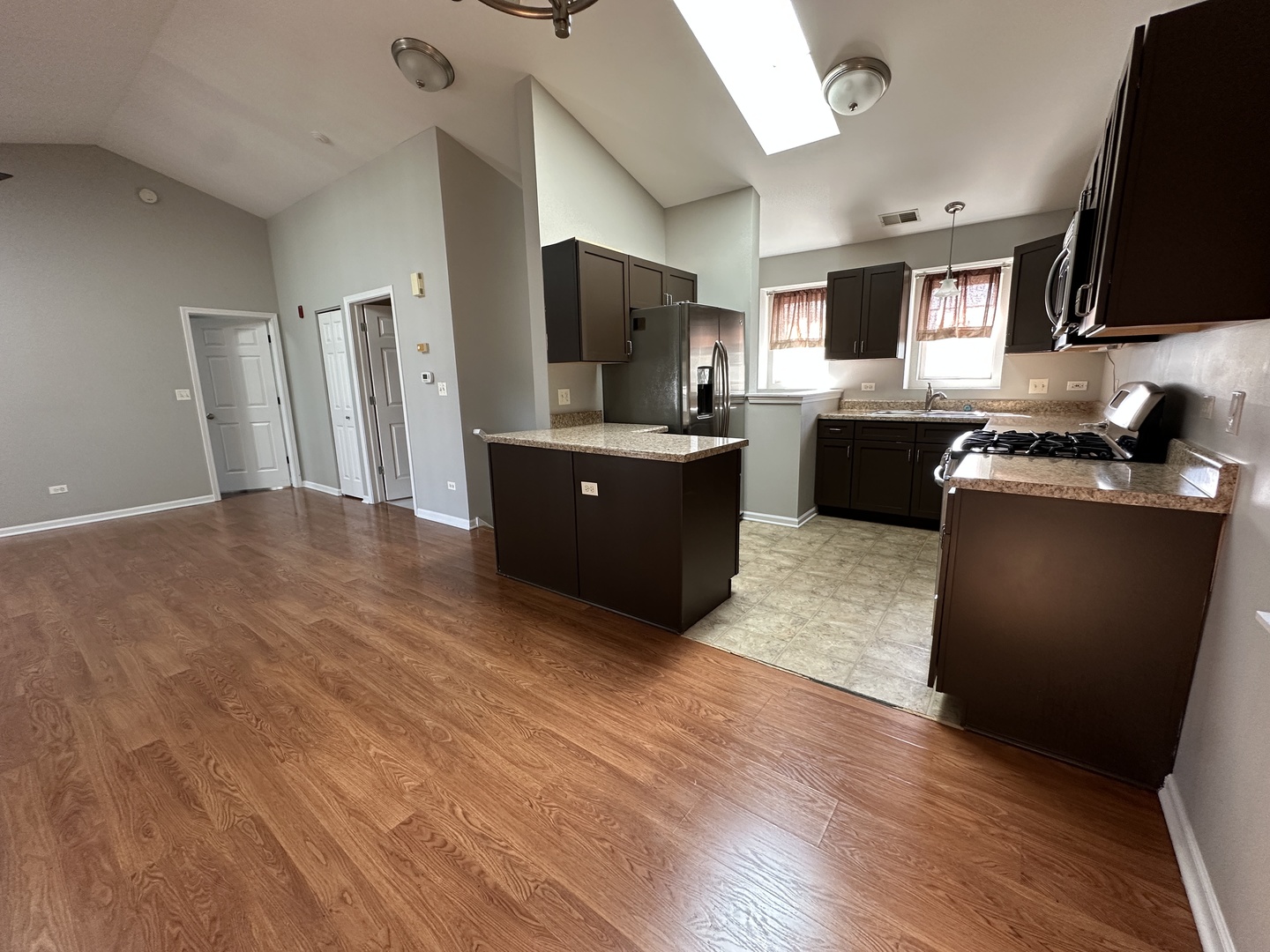 2911 Bartlett Court #204, Naperville, IL 60564