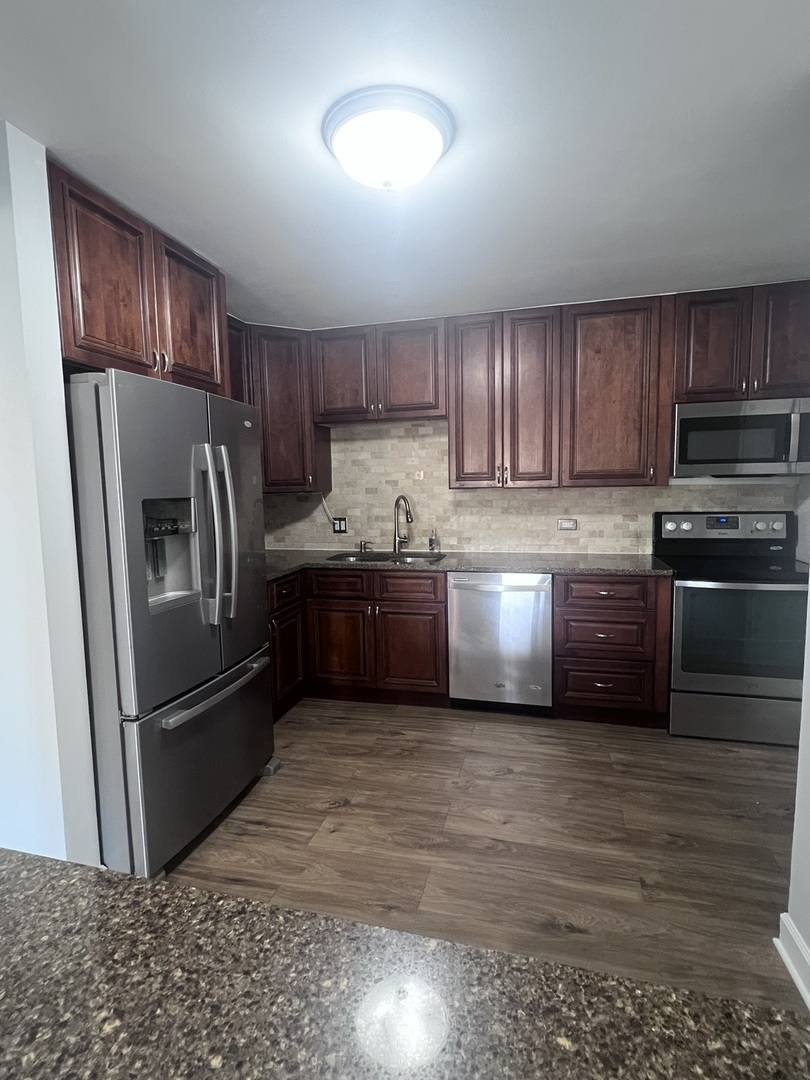 2427 Ogden Avenue #3, Downers Grove, IL 60515