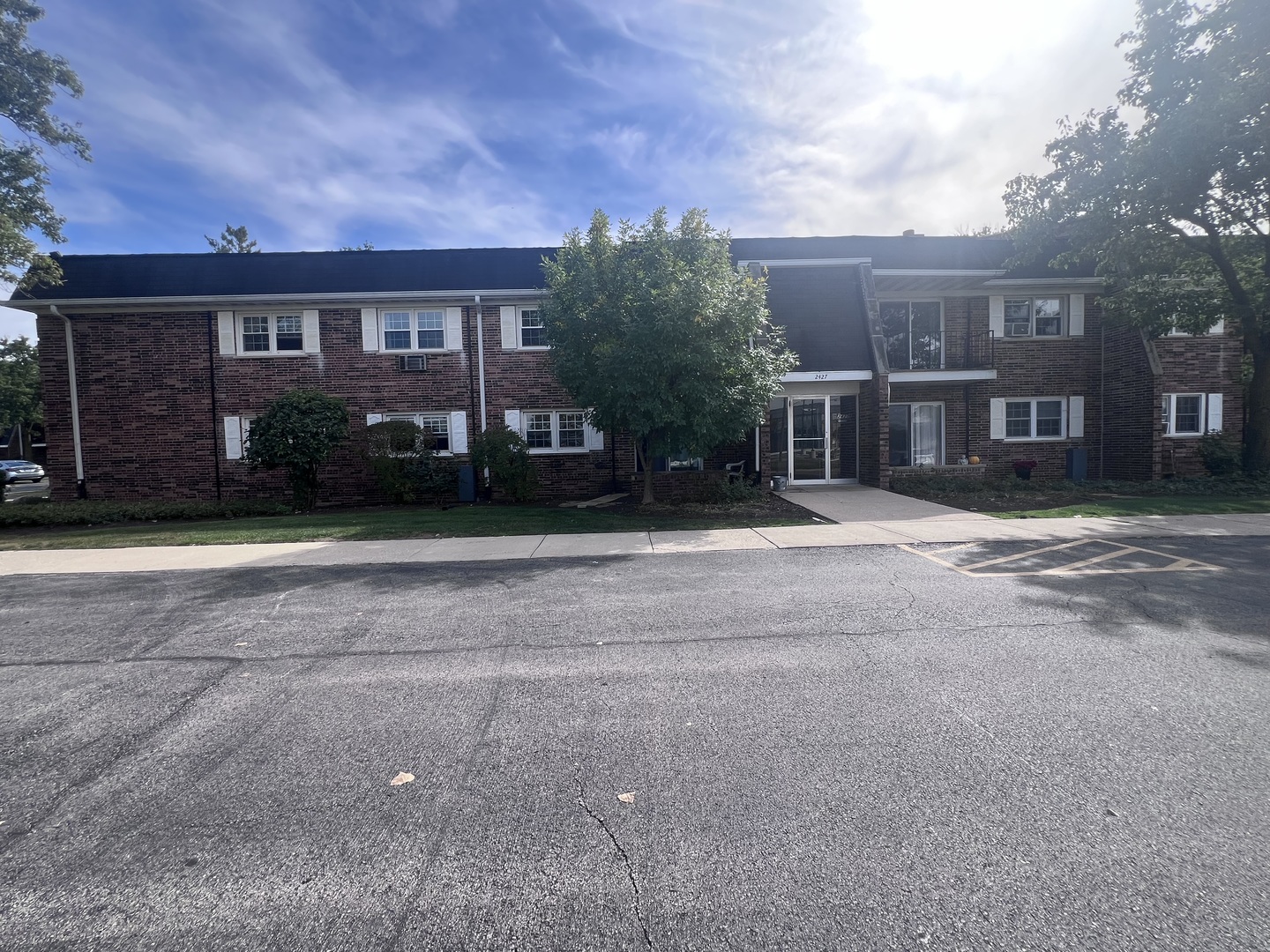 2427 Ogden Avenue #3, Downers Grove, IL 60515