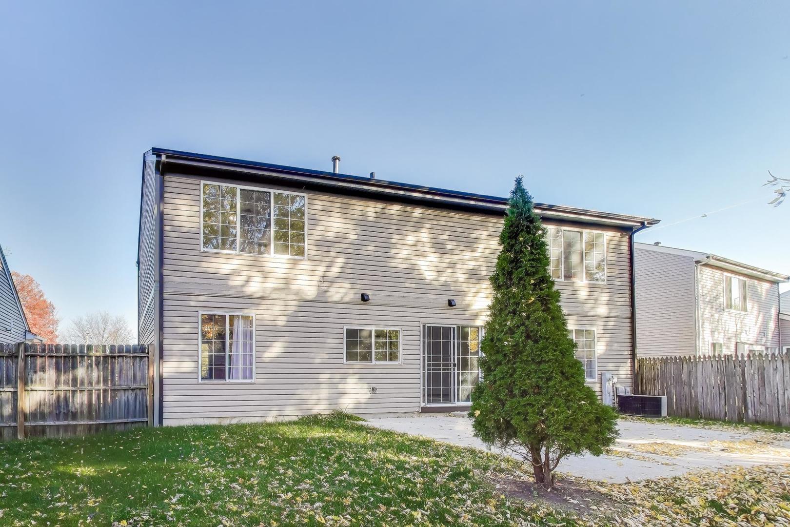 1532 Golden Oaks Parkway, Aurora, IL 60506