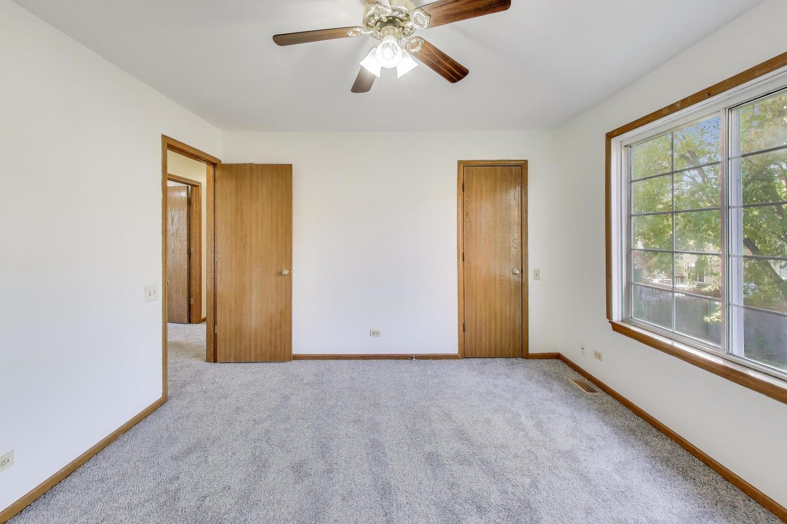 1532 Golden Oaks Parkway, Aurora, IL 60506