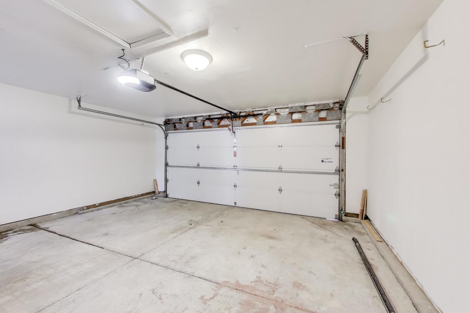 1532 Golden Oaks Parkway, Aurora, IL 60506