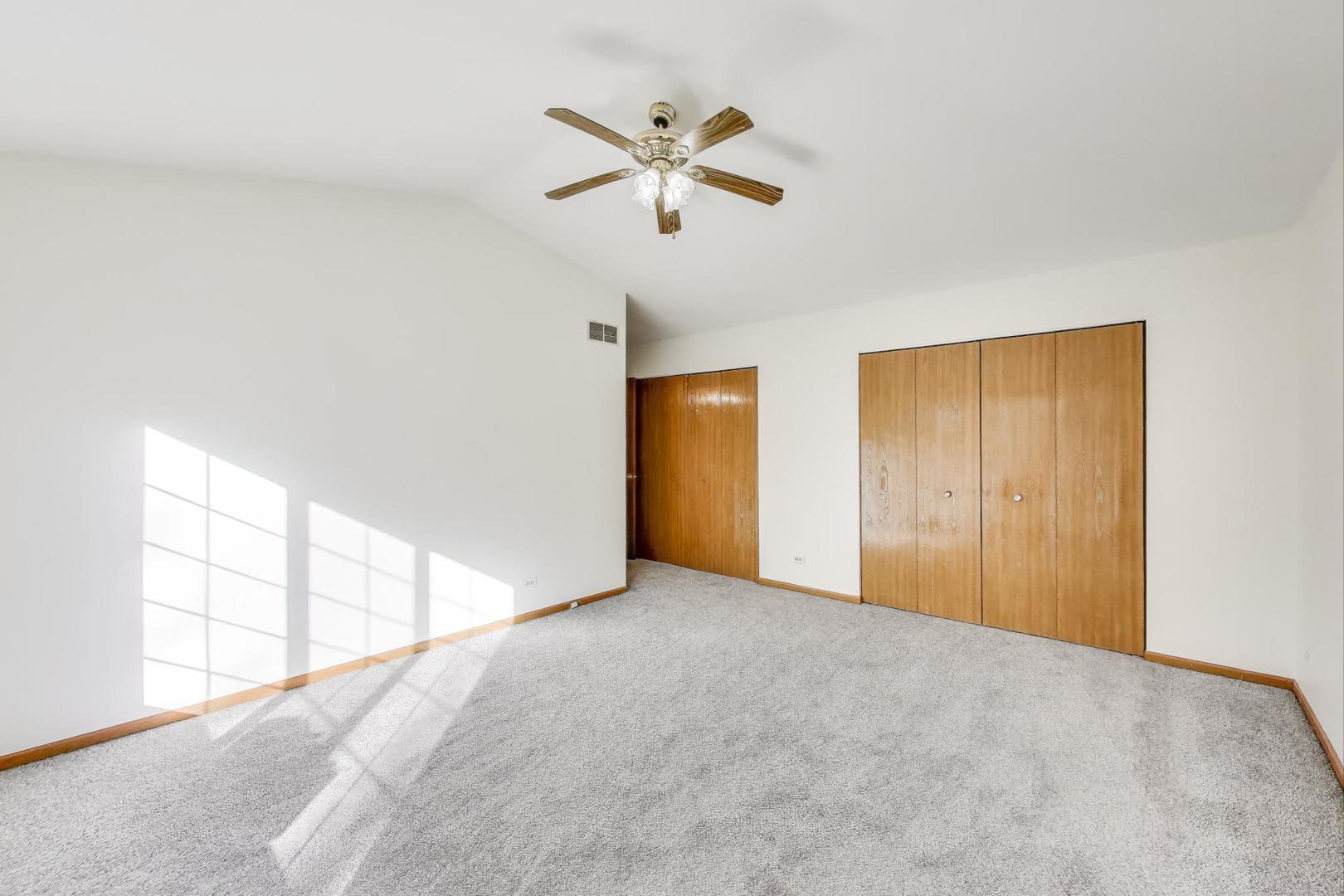 1532 Golden Oaks Parkway, Aurora, IL 60506