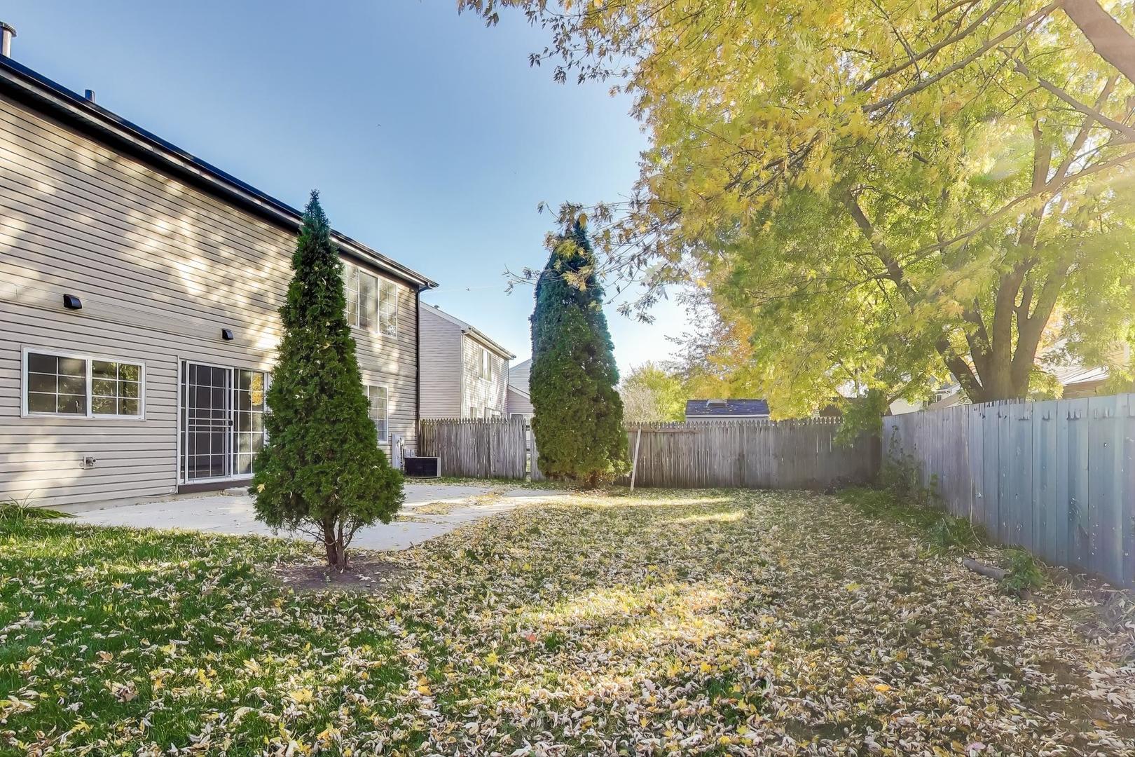 1532 Golden Oaks Parkway, Aurora, IL 60506