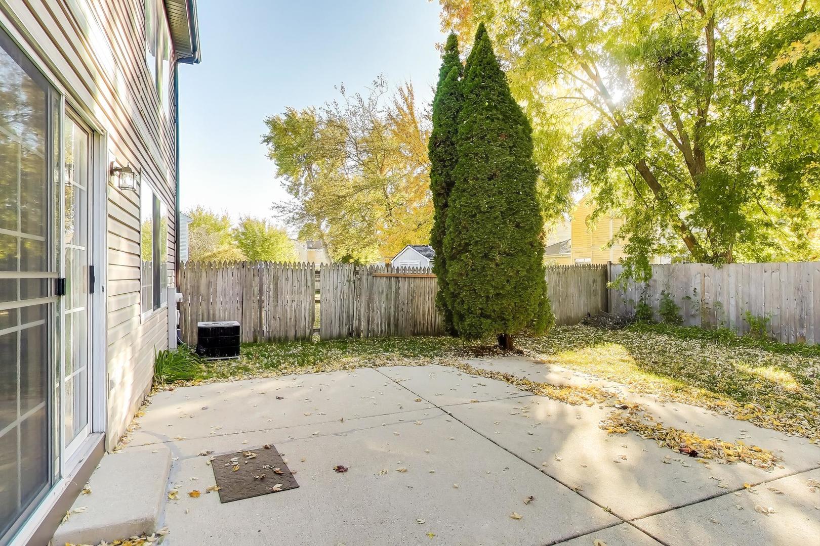 1532 Golden Oaks Parkway, Aurora, IL 60506